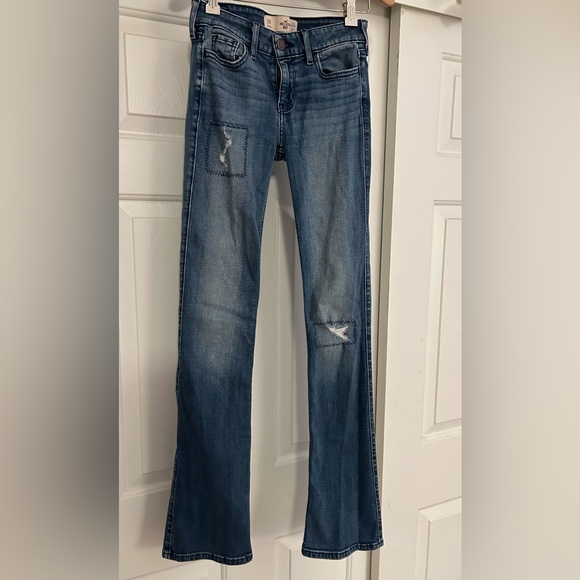 Hollister | Low Rise 0R Bootcut Jeans - Picture 2 of 16